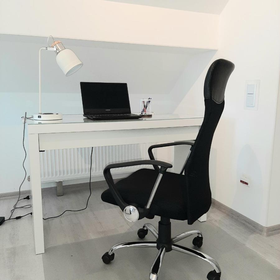 Design Maisonette - 24H Self-Check-In - Bis 7 Pers - In Direkter Weihernaehe - Parkplatz - Wifi - Balkon -Terrasse - Radwege Schiffweiler Kültér fotó