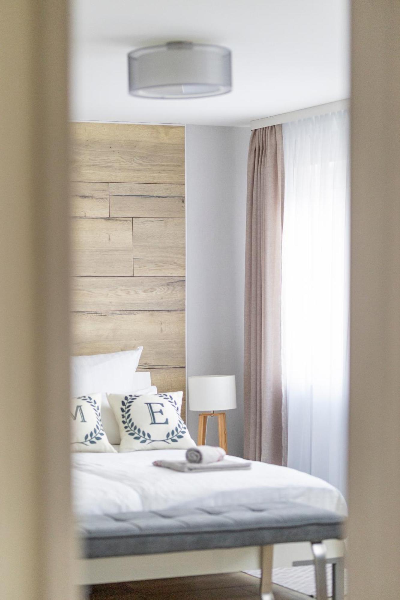 Design Maisonette - 24H Self-Check-In - Bis 7 Pers - In Direkter Weihernaehe - Parkplatz - Wifi - Balkon -Terrasse - Radwege Schiffweiler Kültér fotó