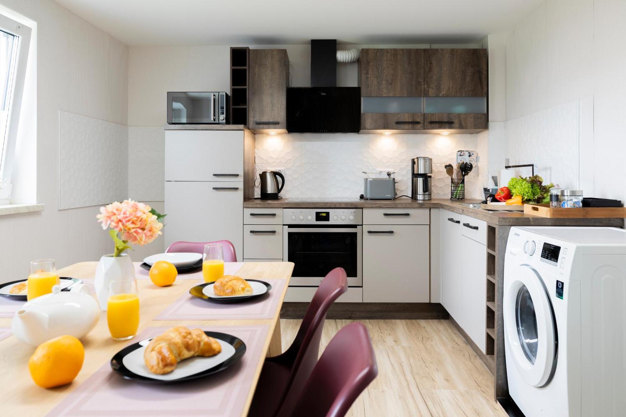 Design Maisonette - 24H Self-Check-In - Bis 7 Pers - In Direkter Weihernaehe - Parkplatz - Wifi - Balkon -Terrasse - Radwege Schiffweiler Kültér fotó