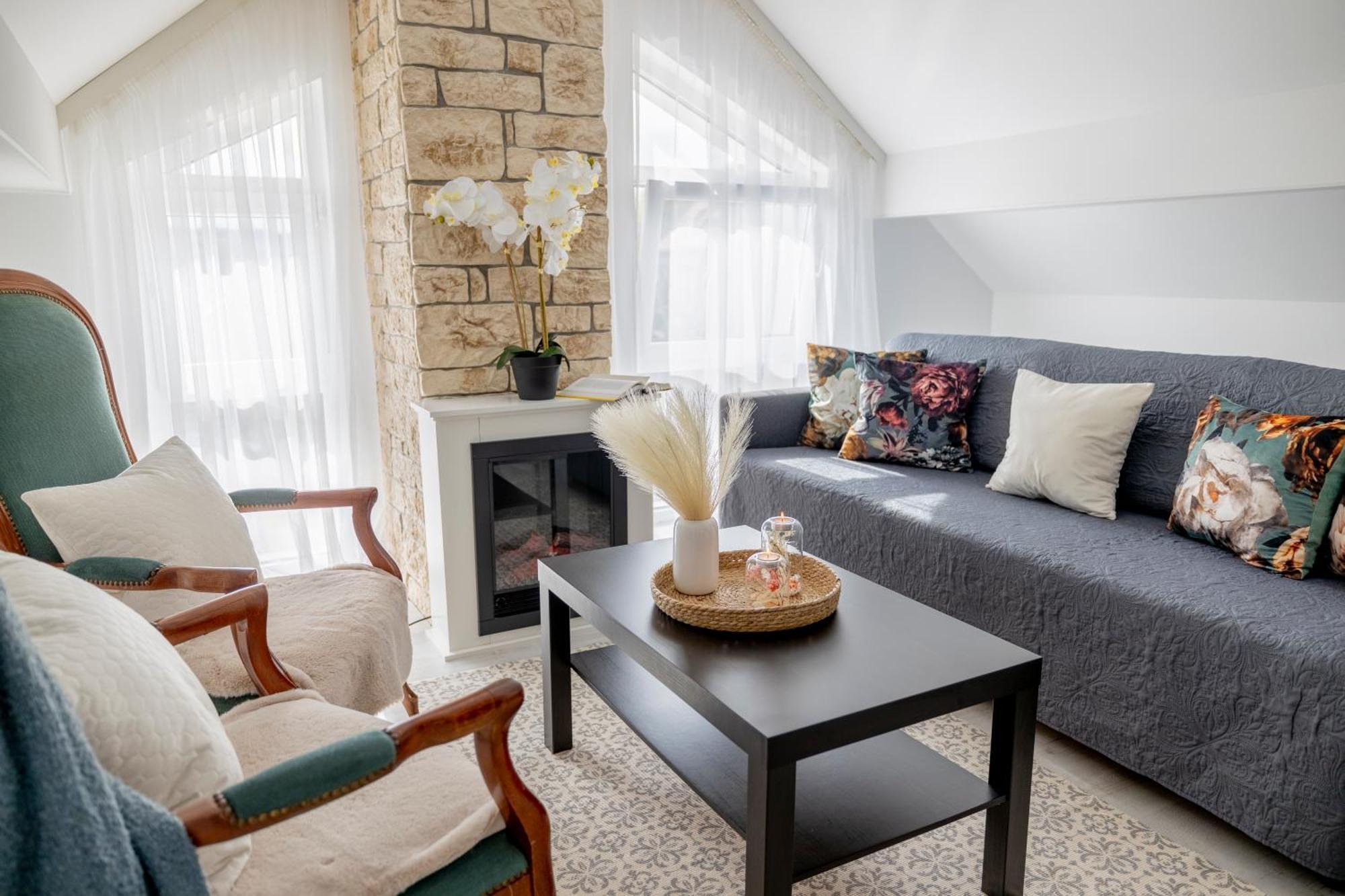 Design Maisonette - 24H Self-Check-In - Bis 7 Pers - In Direkter Weihernaehe - Parkplatz - Wifi - Balkon -Terrasse - Radwege Schiffweiler Kültér fotó