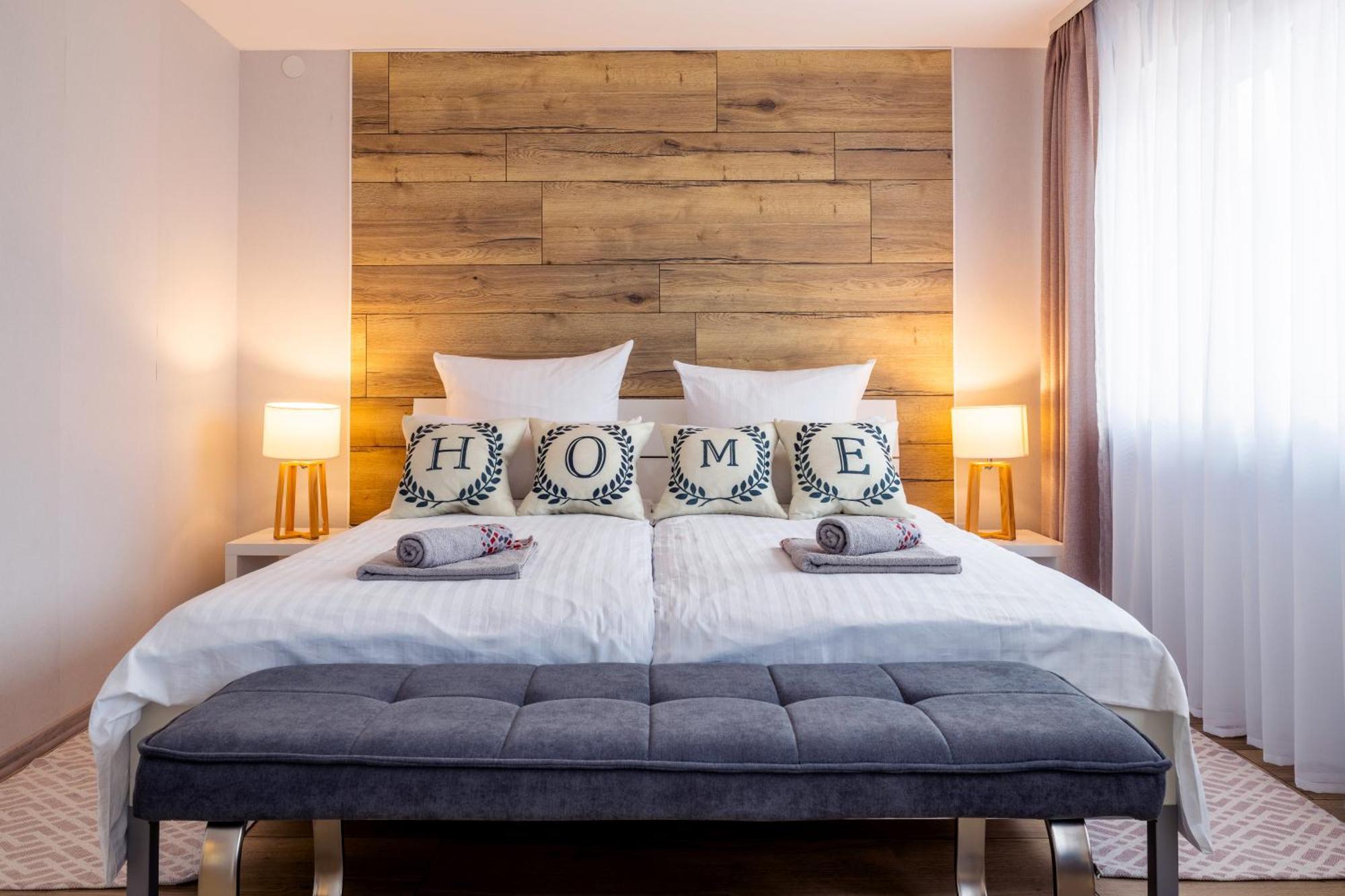 Design Maisonette - 24H Self-Check-In - Bis 7 Pers - In Direkter Weihernaehe - Parkplatz - Wifi - Balkon -Terrasse - Radwege Schiffweiler Kültér fotó